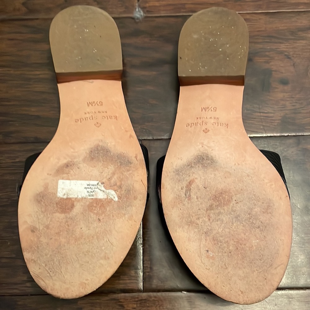 Kate Spade slides. Only worn a few times. Size5.5M. - Picture 3 of 3